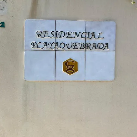 Residencia Playaquebrada *